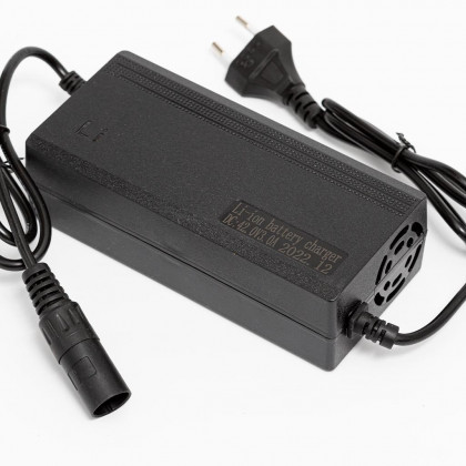 Зарядное устройство Li-ion 36V 3A, штекер XLR, выходное напряжение 42V, фото № 2 - ukr-mobil.com