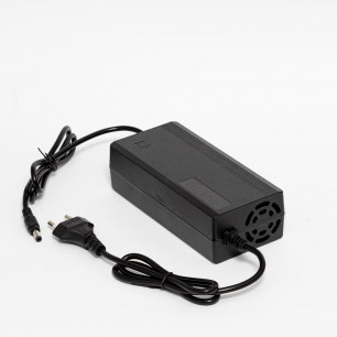 Зарядное устройство Li-ion 48V 2A, штекер 5.5/2.5, выходное напряжение 54.6V